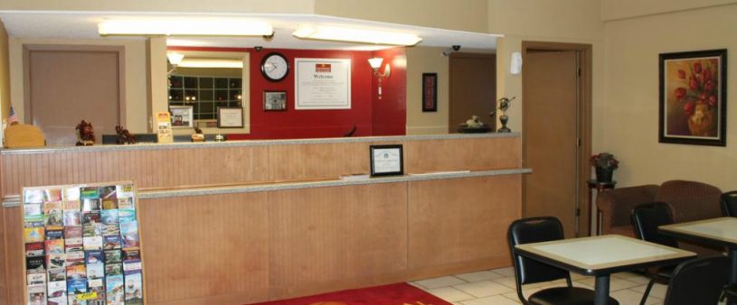 Check In Area-Continental Inn & Suites Nacogdoches